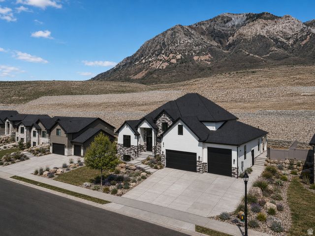 692 E MOUNTAIN RD., North Ogden, UT 84414