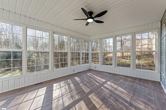 28 Lantern Lane, Greer, SC 29651