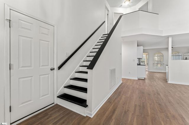 28 Lantern Lane, Greer, SC 29651