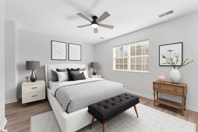 28 Lantern Lane, Greer, SC 29651