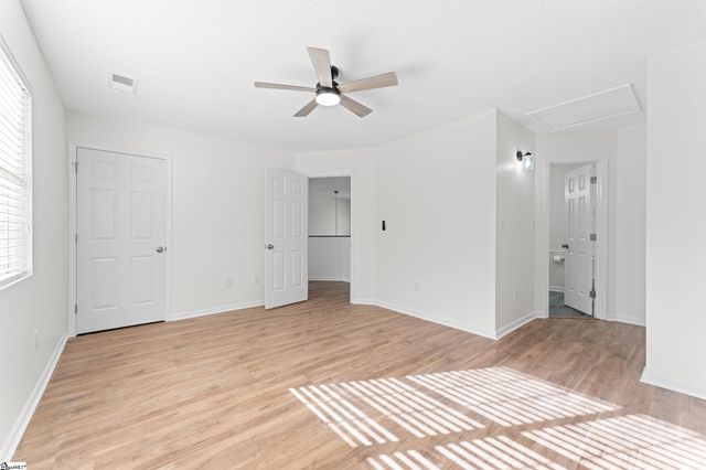 28 Lantern Lane, Greer, SC 29651