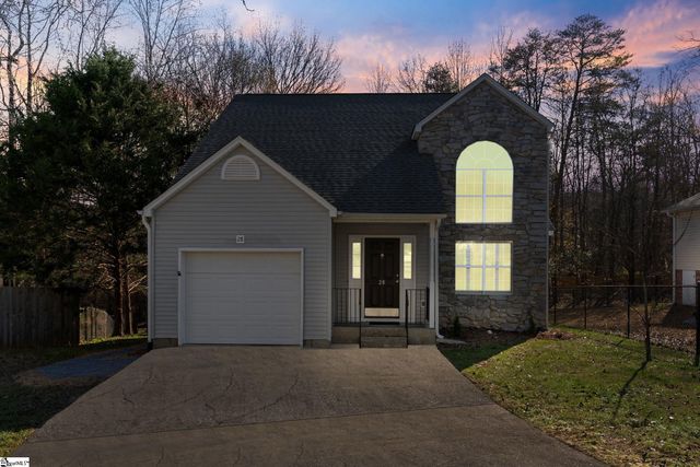 28 Lantern Lane, Greer, SC 29651