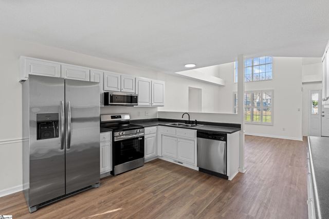 28 Lantern Lane, Greer, SC 29651