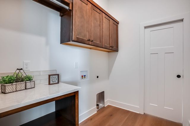280 S Wellcrest Ct., Wichita, KS 67052