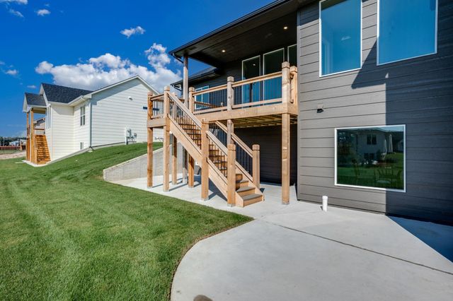 280 S Wellcrest Ct., Wichita, KS 67052