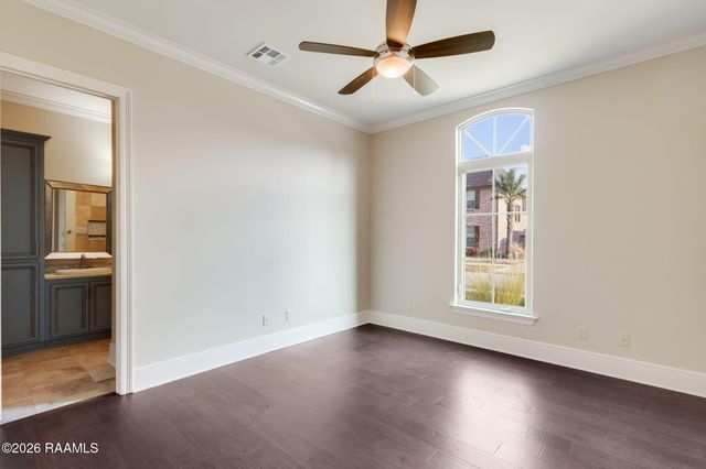 703 N Michot Road, Lafayette, LA 70508