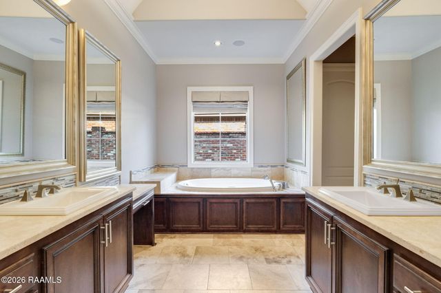 703 N Michot Road, Lafayette, LA 70508