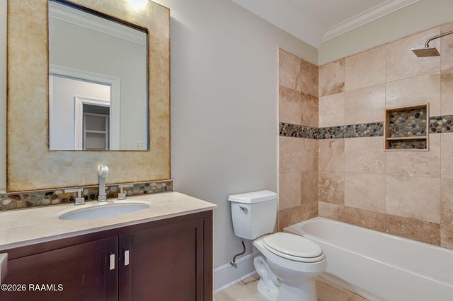 703 N Michot Road, Lafayette, LA 70508