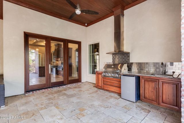 703 N Michot Road, Lafayette, LA 70508