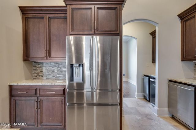 703 N Michot Road, Lafayette, LA 70508