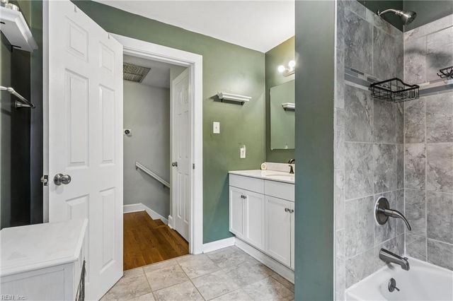 33 Green CT, Newport News, VA 23601