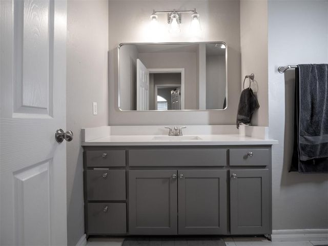 424 Blue Spruce Drive, Oklahoma City, OK 73130