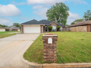 424 Blue Spruce Drive, Oklahoma City, OK 73130