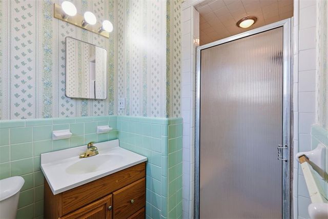 304 Country Club Terrace, Midwest City, OK 73110