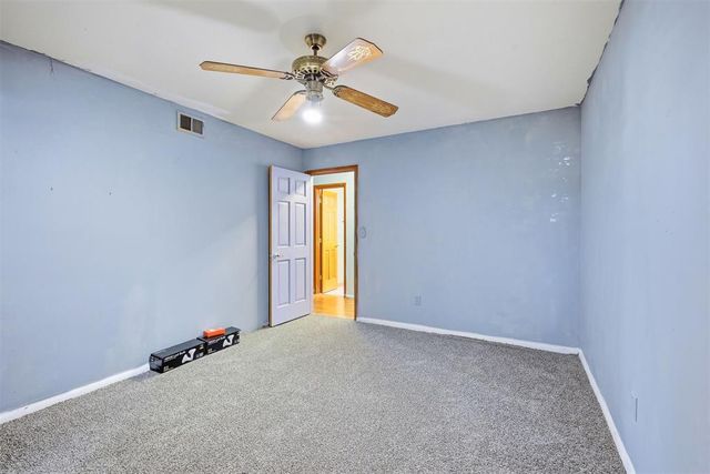 304 Country Club Terrace, Midwest City, OK 73110