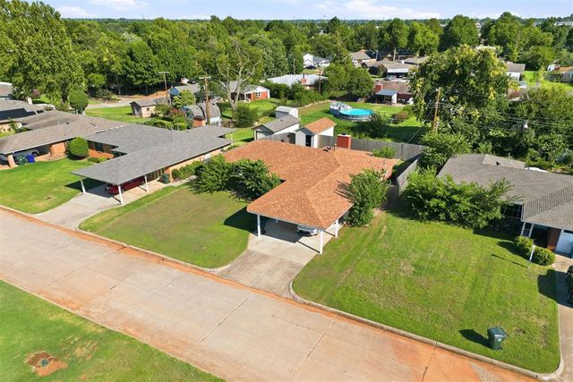 304 Country Club Terrace, Midwest City, OK 73110