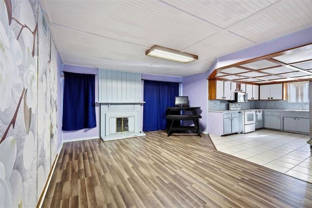 304 Country Club Terrace, Midwest City, OK 73110