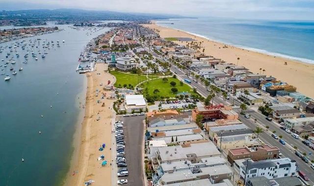 1826 W Balboa Boulevard A, Newport Beach, CA 92663