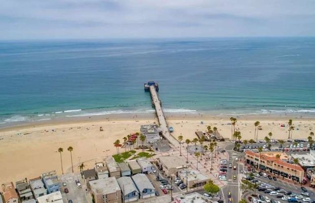 1826 W Balboa Boulevard A, Newport Beach, CA 92663