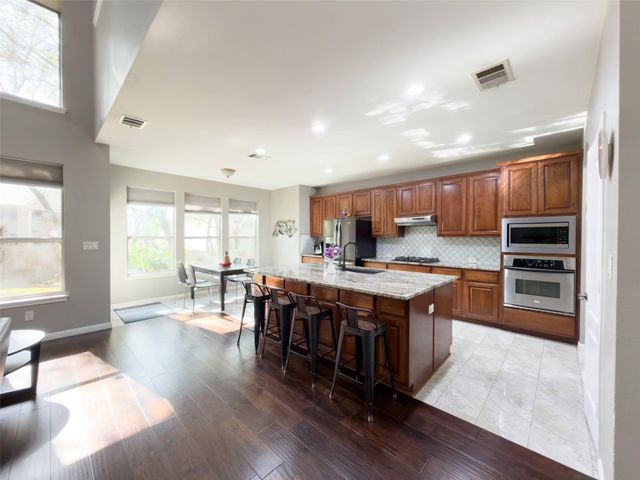 10012 Royal New Kent DR, Austin, TX 78717