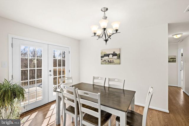 25 OLD FARM RD, Fredericksburg, VA 22406