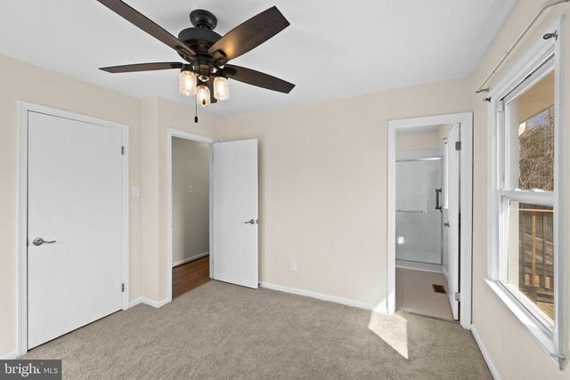 25 OLD FARM RD, Fredericksburg, VA 22406