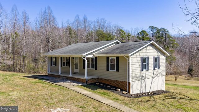 25 OLD FARM RD, Fredericksburg, VA 22406