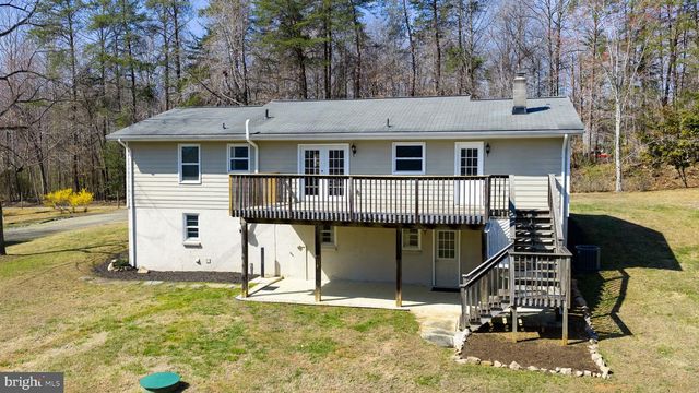 25 OLD FARM RD, Fredericksburg, VA 22406