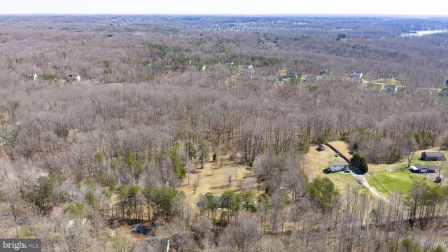 25 OLD FARM RD, Fredericksburg, VA 22406