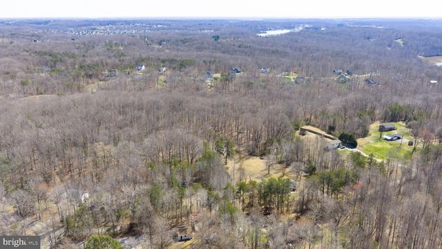 25 OLD FARM RD, Fredericksburg, VA 22406