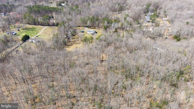 25 OLD FARM RD, Fredericksburg, VA 22406