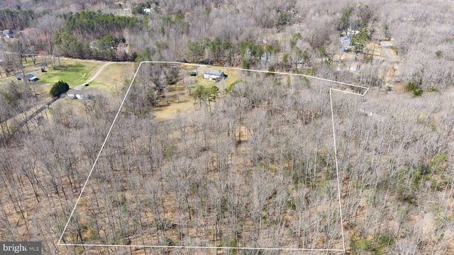 25 OLD FARM RD, Fredericksburg, VA 22406