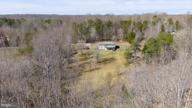 25 OLD FARM RD, Fredericksburg, VA 22406