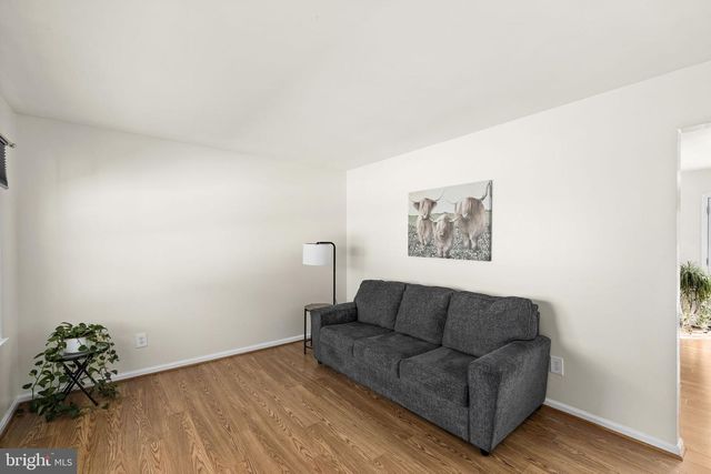 25 OLD FARM RD, Fredericksburg, VA 22406