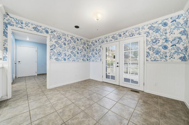 100 Dakota Dr, Valley Springs, CA 95252