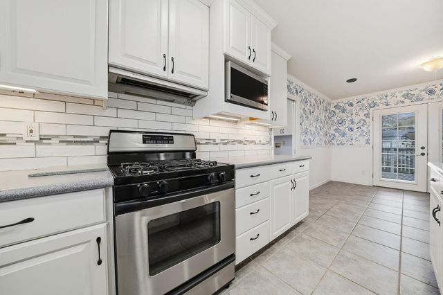 100 Dakota Dr, Valley Springs, CA 95252