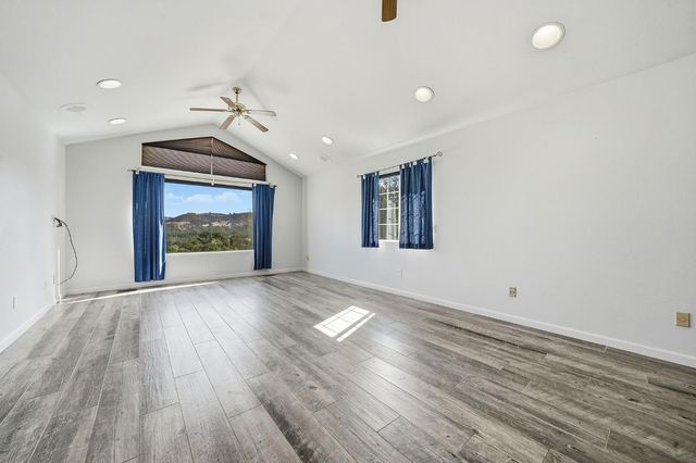 100 Dakota Dr, Valley Springs, CA 95252