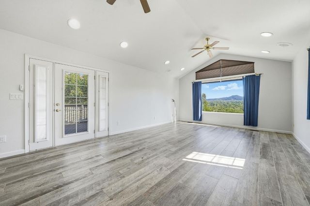 100 Dakota Dr, Valley Springs, CA 95252
