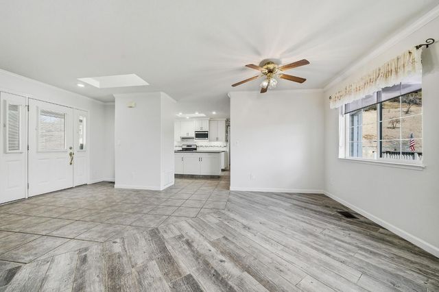 100 Dakota Dr, Valley Springs, CA 95252