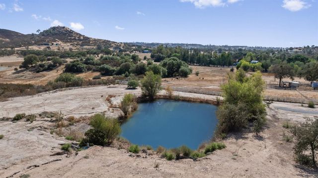 100 Dakota Dr, Valley Springs, CA 95252