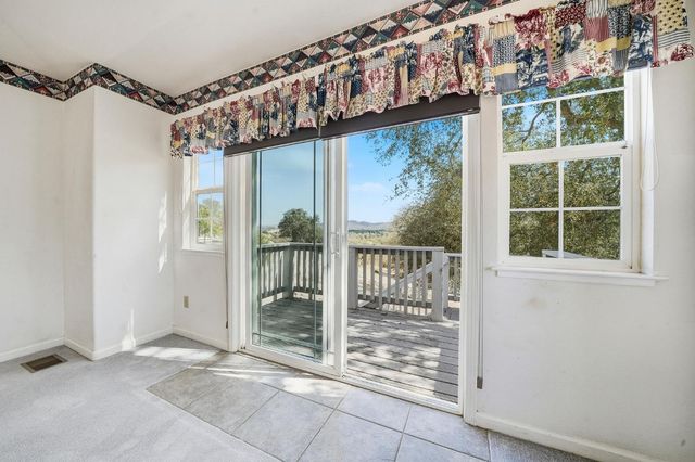 100 Dakota Dr, Valley Springs, CA 95252