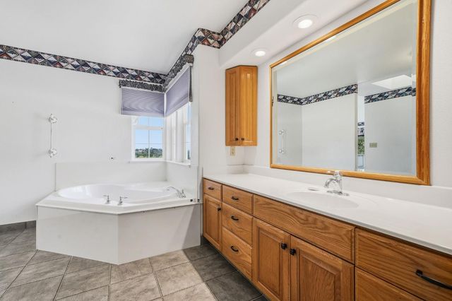 100 Dakota Dr, Valley Springs, CA 95252