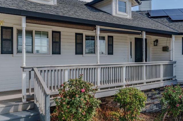 100 Dakota Dr, Valley Springs, CA 95252