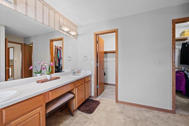 6510 Lincrest DRIVE, Mount Pleasant, WI 53406