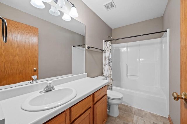 6510 Lincrest DRIVE, Mount Pleasant, WI 53406