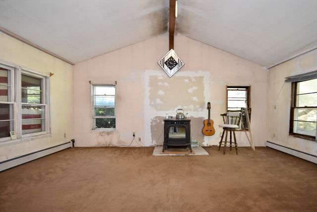 19 South Kingman Street, Lakeville, MA 02347