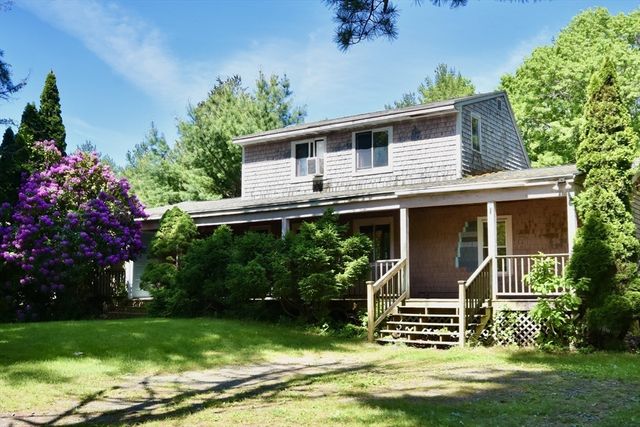 19 South Kingman Street, Lakeville, MA 02347