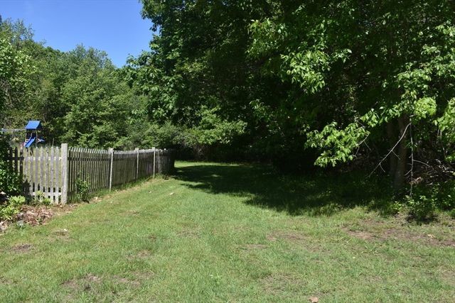 19 South Kingman Street, Lakeville, MA 02347