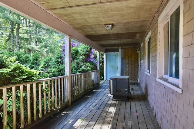 19 South Kingman Street, Lakeville, MA 02347