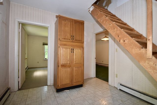 19 South Kingman Street, Lakeville, MA 02347